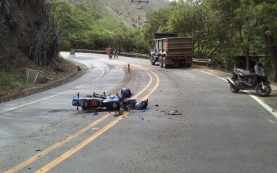 ¿Cuáles son las principales causas de accidente en motos?